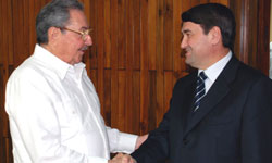 President Raúl Castro Receives Minister of Transport of the Russian Federation.
